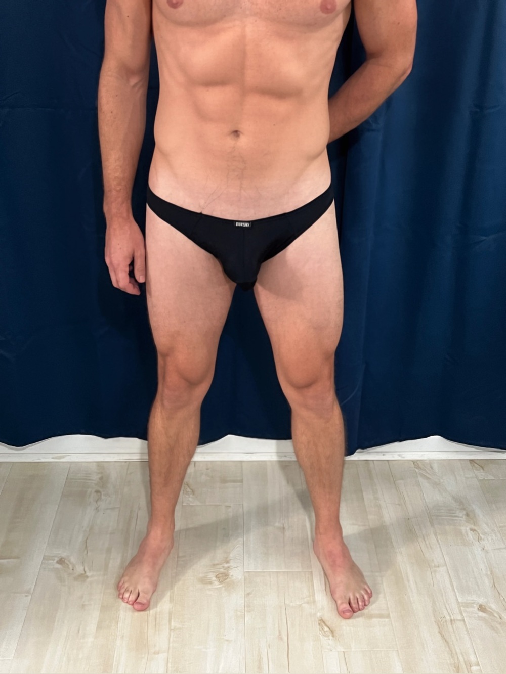 Black Men’s Low Rise Thong